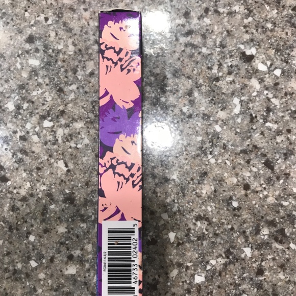 TARTE CONCEALER - Picture 3 of 5